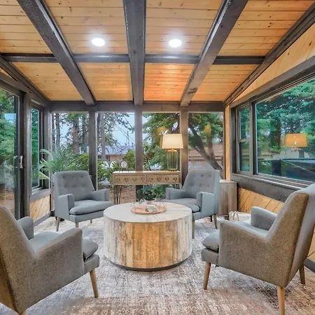 Pinewood Meadow & Scenic Hot Tub & Bbq & Outdoors